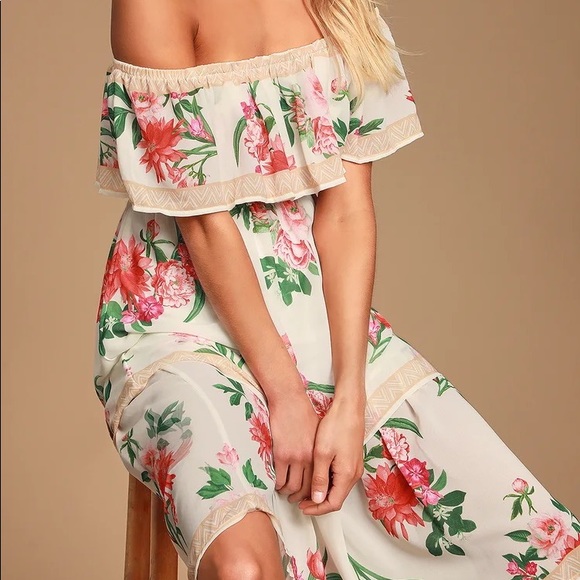 Lulu’s floral off-the-shoulder tiered midi dress - Picture 2 of 10
